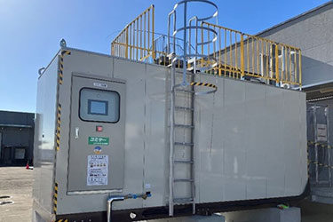 Organic waste decomposition system in operation at a plant